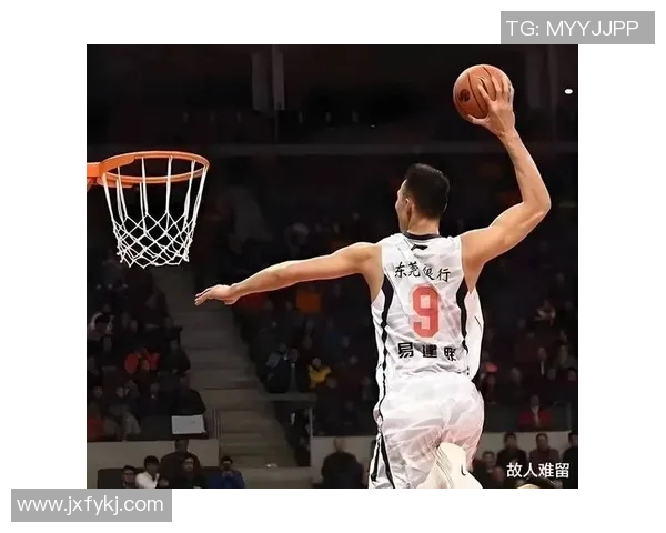 深圳篮球队在城市联赛中的灵活性展现与战术解析 深圳篮球队在城市联赛中的灵活性展现与战术解析