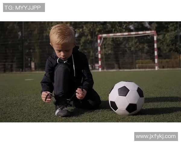 足球明星转脸瞬间视频素材分享让你领略球场风采与个人魅力的完美结合 足球明星转脸瞬间视频素材分享让你领略球场风采与个人魅力的完美结合